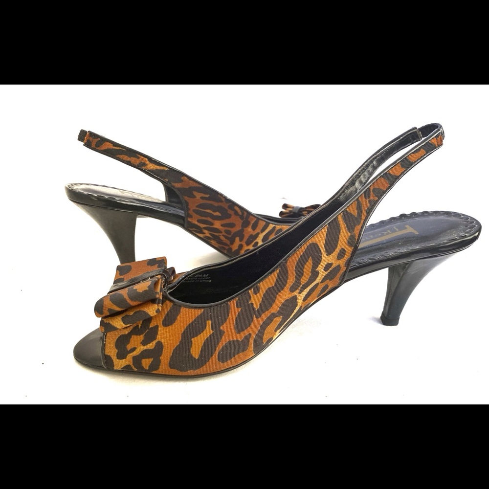 J. Renee Rio, ladylike leopard slingback sandal, like new. Size 8.5